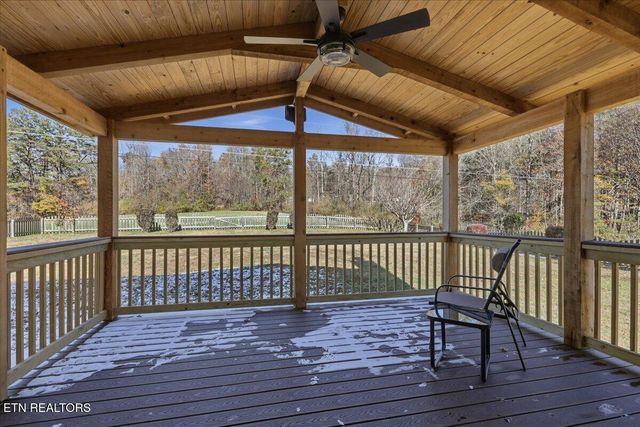 105 Carl Terry Rd, Wartburg, TN 37887