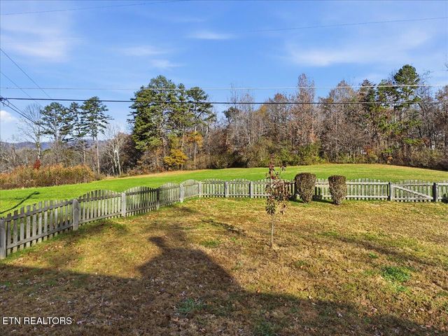 105 Carl Terry Rd, Wartburg, TN 37887