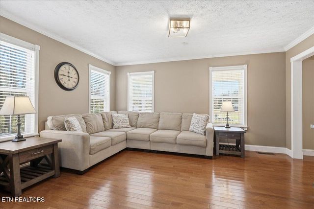 105 Carl Terry Rd, Wartburg, TN 37887