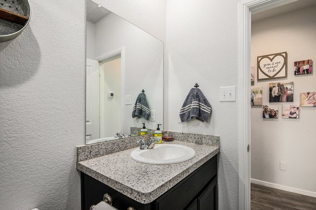 421 Houndstooth Drive, Fort Worth, TX 76131