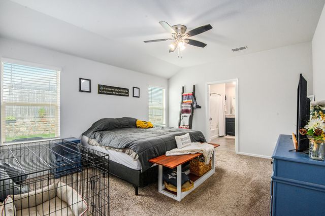 421 Houndstooth Drive, Fort Worth, TX 76131