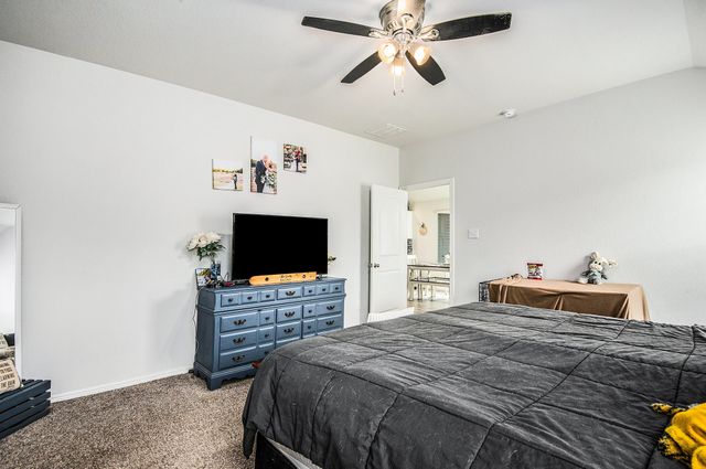 421 Houndstooth Drive, Fort Worth, TX 76131