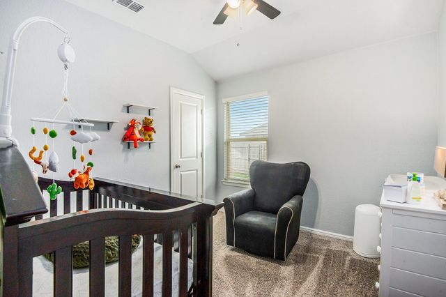 421 Houndstooth Drive, Fort Worth, TX 76131