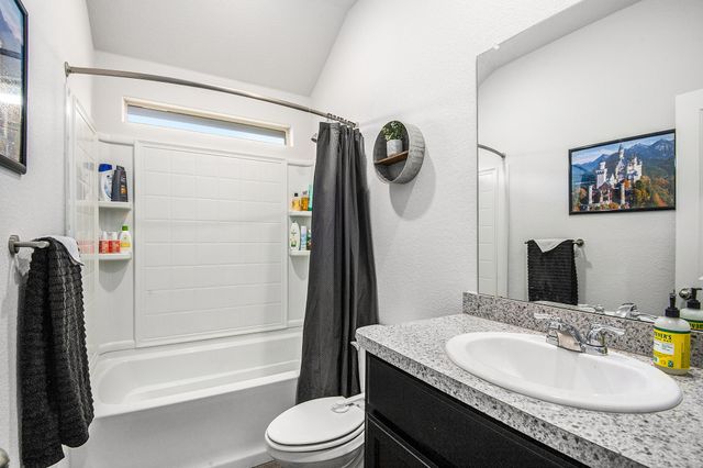 421 Houndstooth Drive, Fort Worth, TX 76131