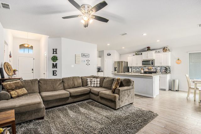 421 Houndstooth Drive, Fort Worth, TX 76131