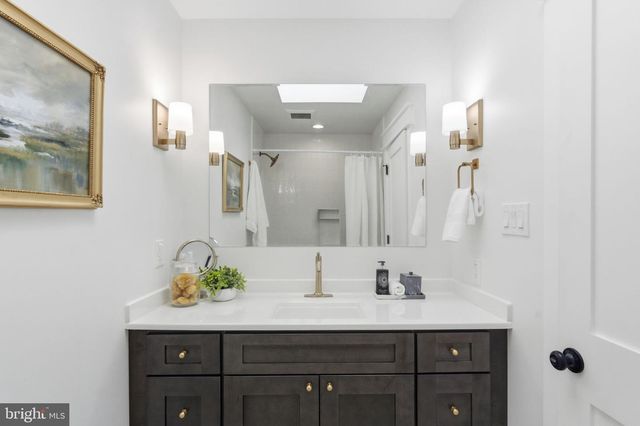 8615 KERRY LN, Springfield, VA 22152