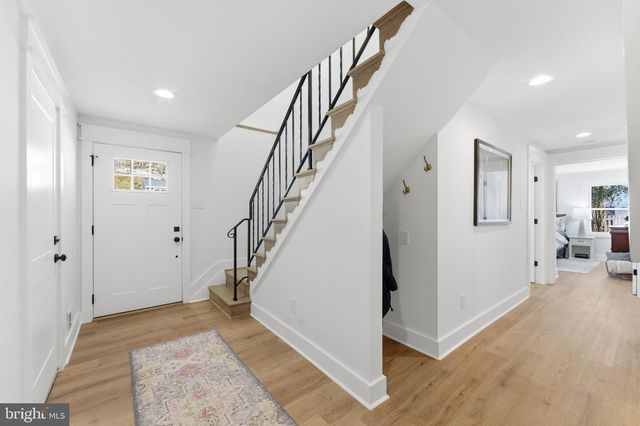 8615 KERRY LN, Springfield, VA 22152