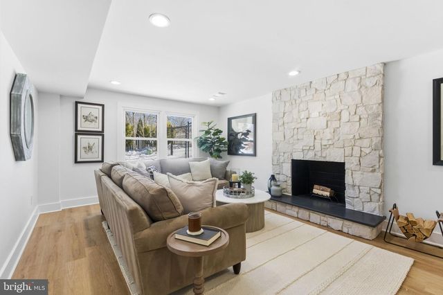 8615 KERRY LN, Springfield, VA 22152