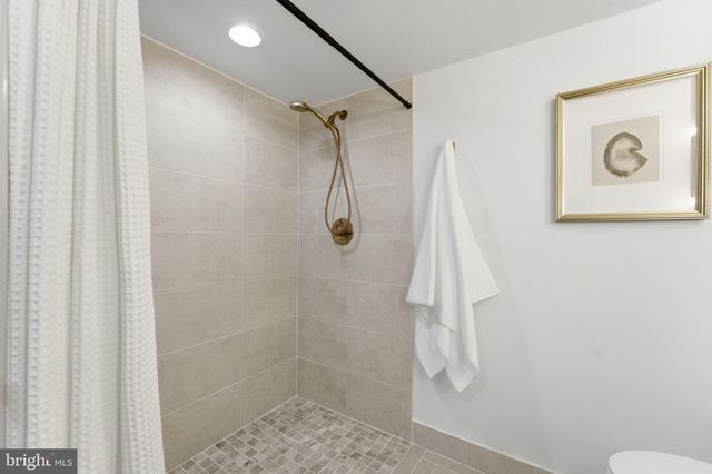 8615 KERRY LN, Springfield, VA 22152