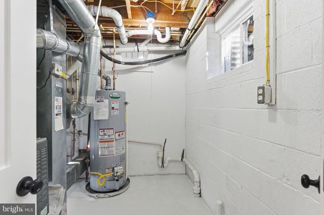 8615 KERRY LN, Springfield, VA 22152