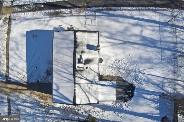 8615 KERRY LN, Springfield, VA 22152