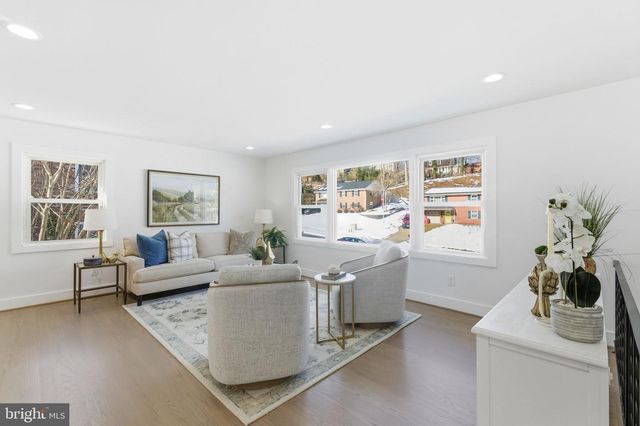 8615 KERRY LN, Springfield, VA 22152