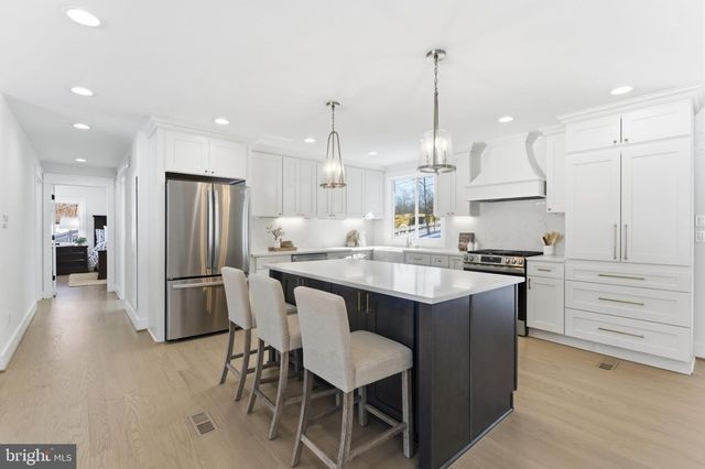 8615 KERRY LN, Springfield, VA 22152