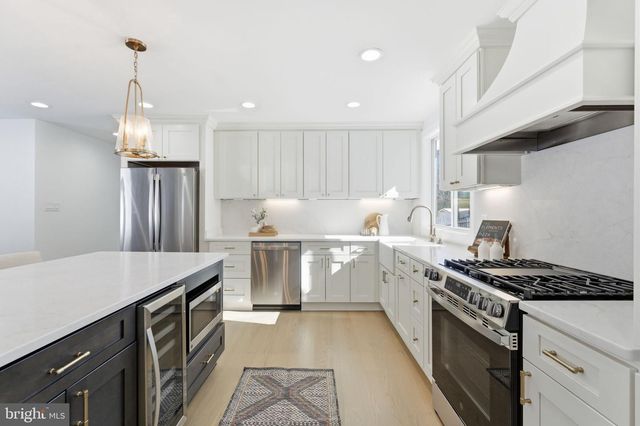 8615 KERRY LN, Springfield, VA 22152