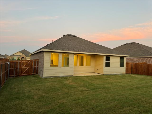 143 Jenkinson Drive, Fate, TX 75189
