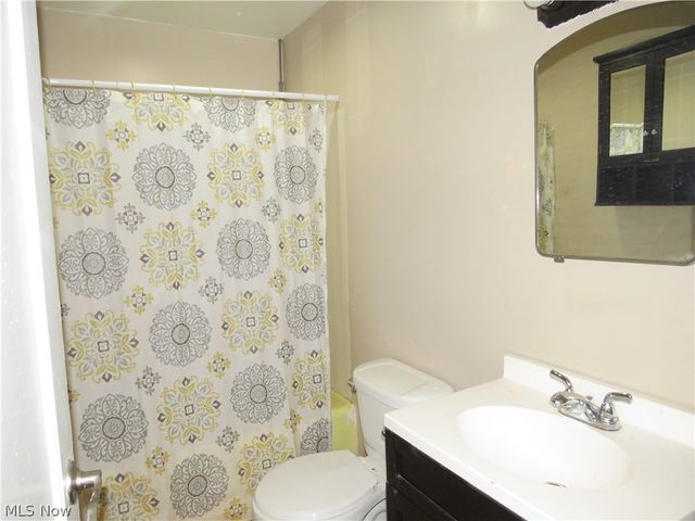 227 Main Street, Follansbee, WV 26037