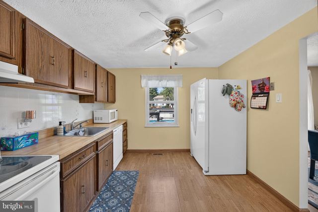 1702 GEMINI DR, Sykesville, MD 21784
