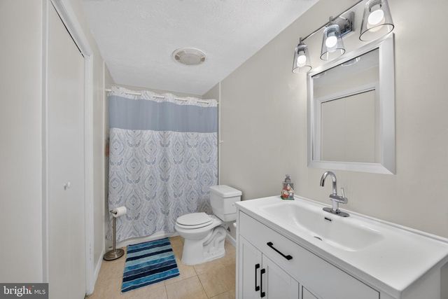 1702 GEMINI DR, Sykesville, MD 21784