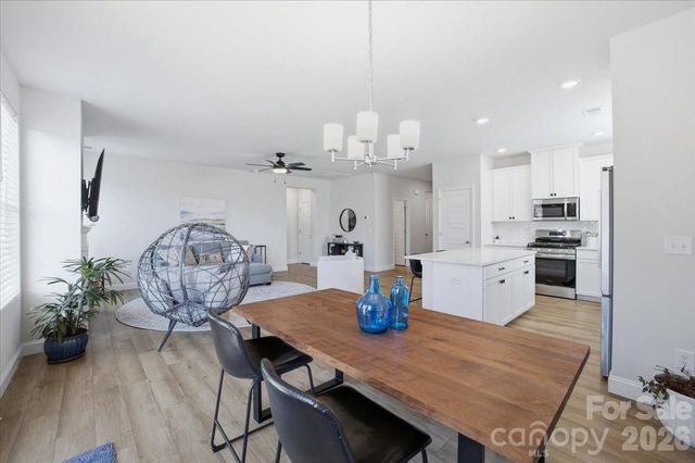 602 Banter Lane, Cramerton, NC 28032