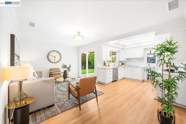 7295 Kolb Pl, Dublin, CA 94568