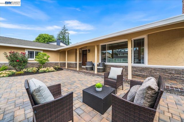 7295 Kolb Pl, Dublin, CA 94568