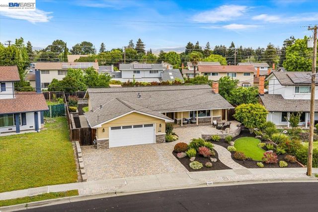 7295 Kolb Pl, Dublin, CA 94568