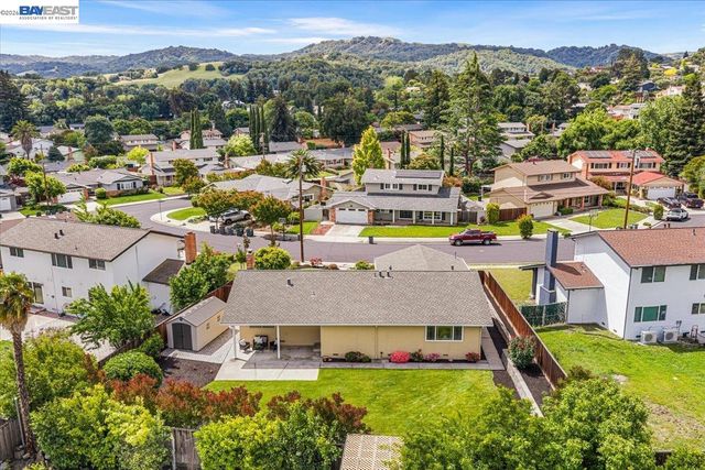 7295 Kolb Pl, Dublin, CA 94568