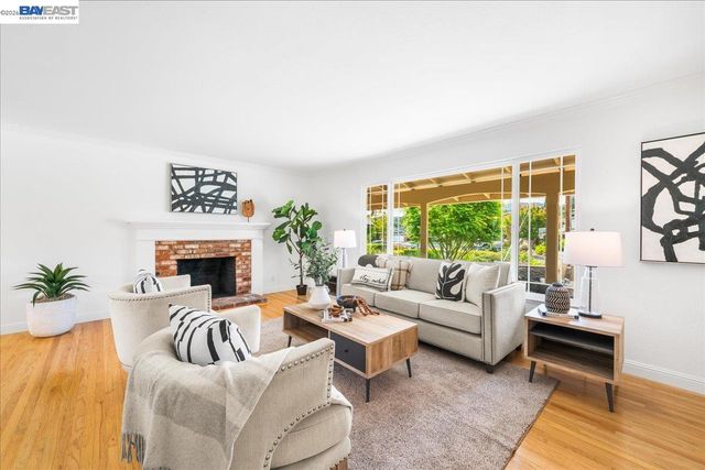 7295 Kolb Pl, Dublin, CA 94568