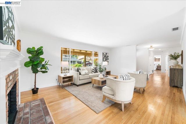 7295 Kolb Pl, Dublin, CA 94568