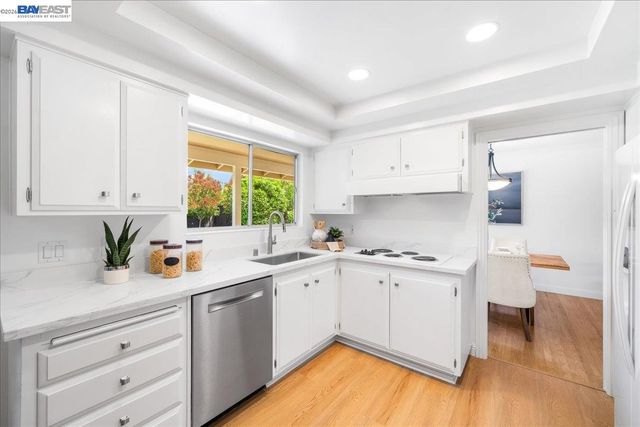 7295 Kolb Pl, Dublin, CA 94568