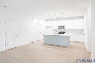 5313 Twisting Vine Ln Unit#104, Glen Allen, VA 23059