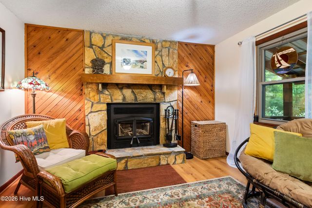 317 W Hills Drive, Murphy, NC 28906