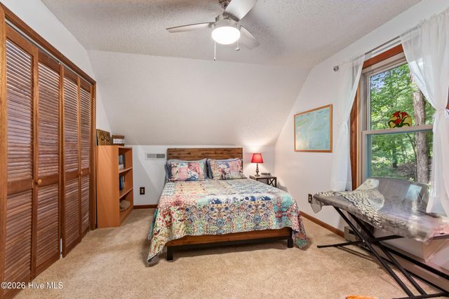 317 W Hills Drive, Murphy, NC 28906