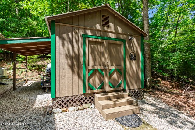 317 W Hills Drive, Murphy, NC 28906