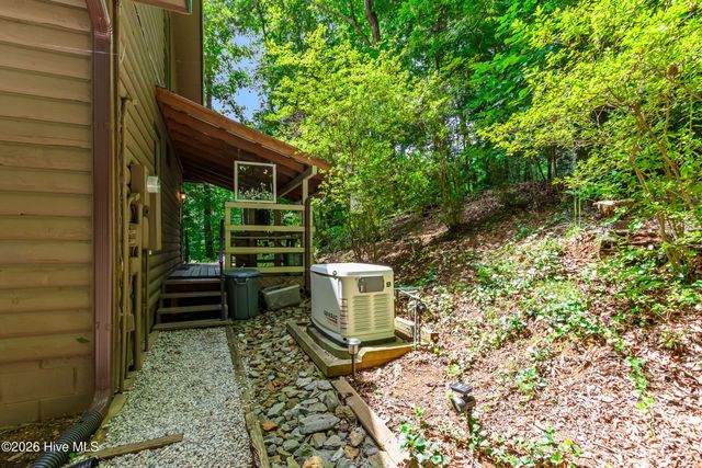 317 W Hills Drive, Murphy, NC 28906