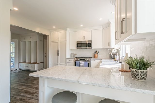 36 Tomahawk Trail, Henrietta, NY 14467