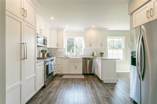 36 Tomahawk Trail, Henrietta, NY 14467