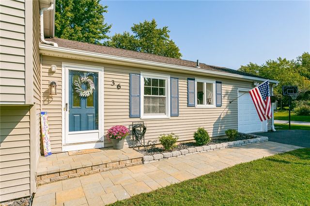 36 Tomahawk Trail, Henrietta, NY 14467