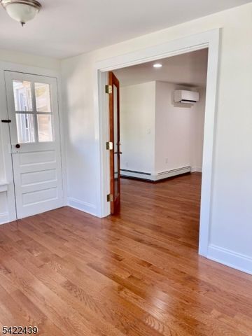 47 Franklin St, Franklin Twp., NJ 08873