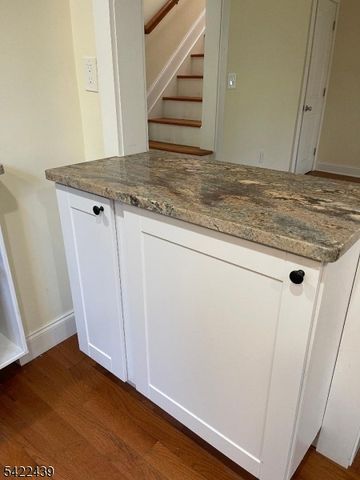 47 Franklin St, Franklin Twp., NJ 08873