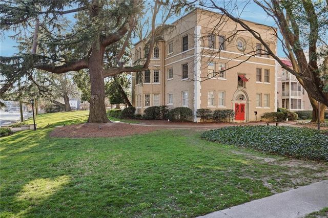 2222 Peachtree NW Road B6, Atlanta, GA 30309