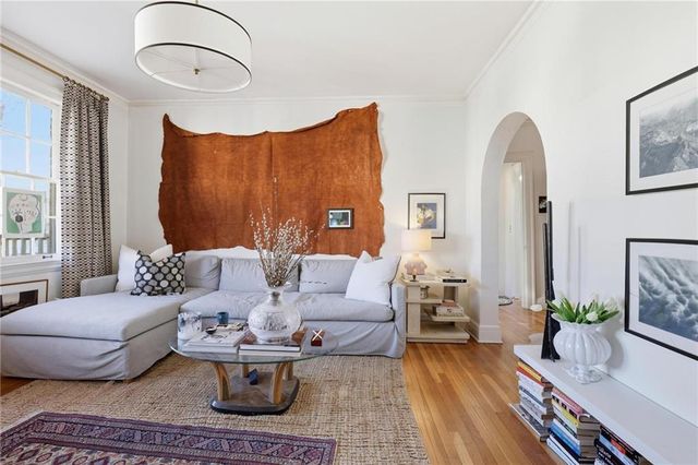 2222 Peachtree NW Road B6, Atlanta, GA 30309