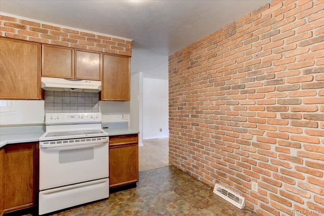 9535 W Kentucky Avenue, Lakewood, CO 80226