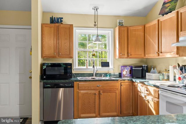 239 OAKWOOD DR, Mineral, VA 23117