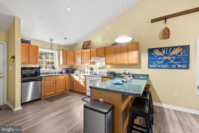 239 OAKWOOD DR, Mineral, VA 23117