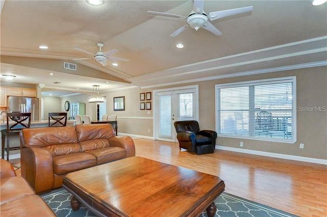 5121 ELLENDALE AVENUE, Tampa, FL 33625