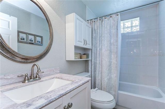 5121 ELLENDALE AVENUE, Tampa, FL 33625