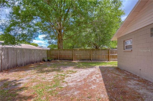 5121 ELLENDALE AVENUE, Tampa, FL 33625