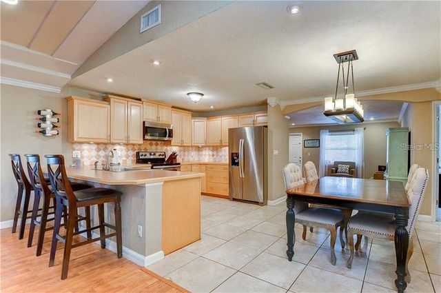 5121 ELLENDALE AVENUE, Tampa, FL 33625