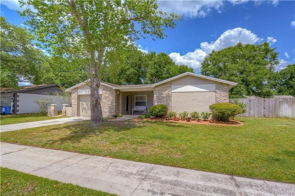 5121 ELLENDALE AVENUE, Tampa, FL 33625